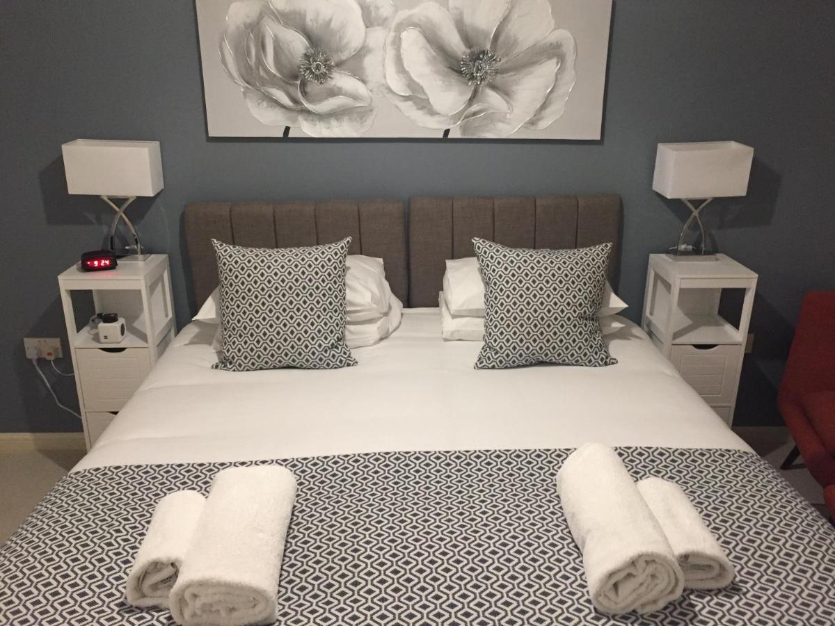 Liberty Suite Apartment Портишед Екстериор снимка